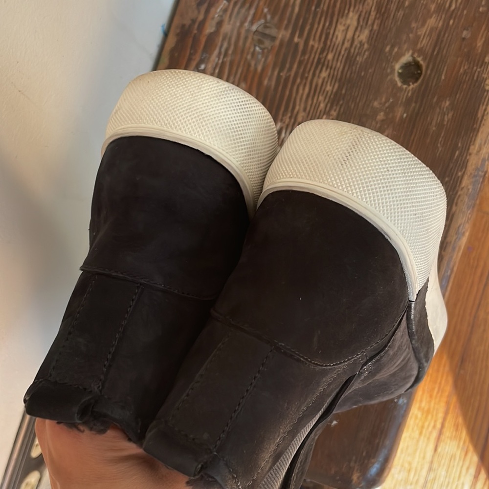 J/slides Shearling Sneaker Boots - Picture 5 of 6